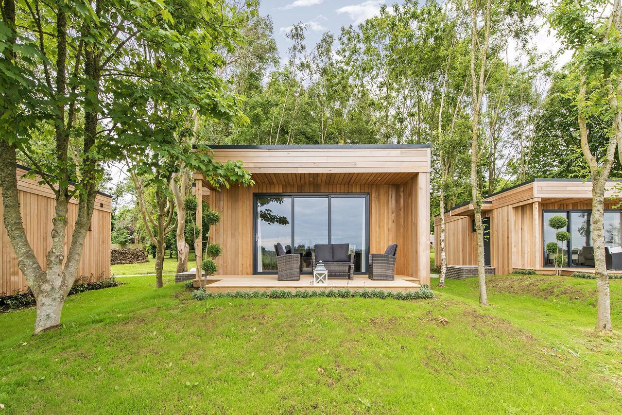 Tinwood Estate Vineyard Lodges Чичестер Экстерьер фото