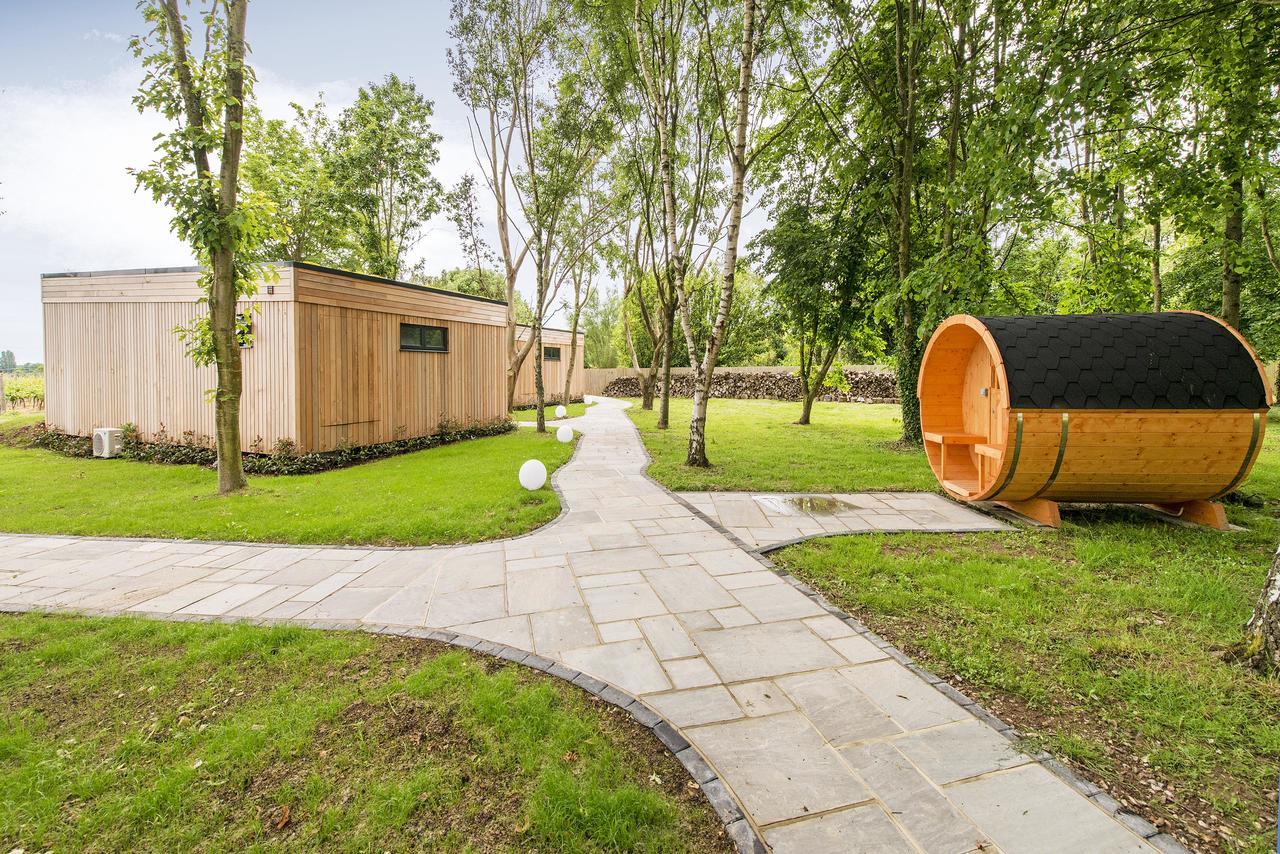 Tinwood Estate Vineyard Lodges Чичестер Экстерьер фото